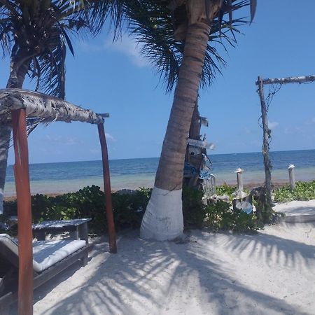 Lunazul Eco-Cabana Frente Al Mar Mahahual Exterior photo