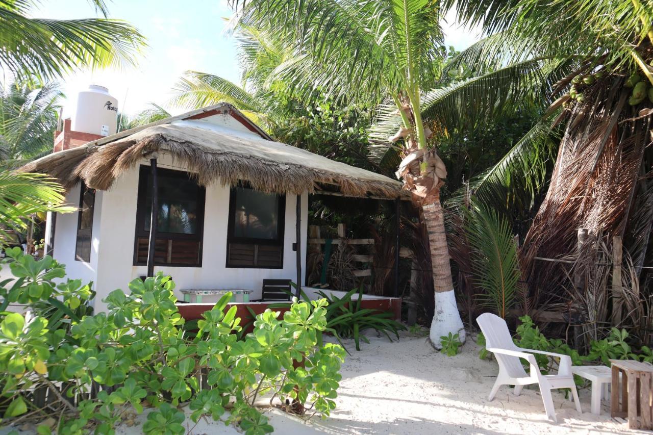 Lunazul Eco-Cabana Frente Al Mar Mahahual Exterior photo