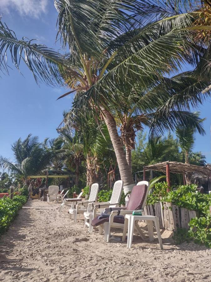 Lunazul Eco-Cabana Frente Al Mar Mahahual Exterior photo